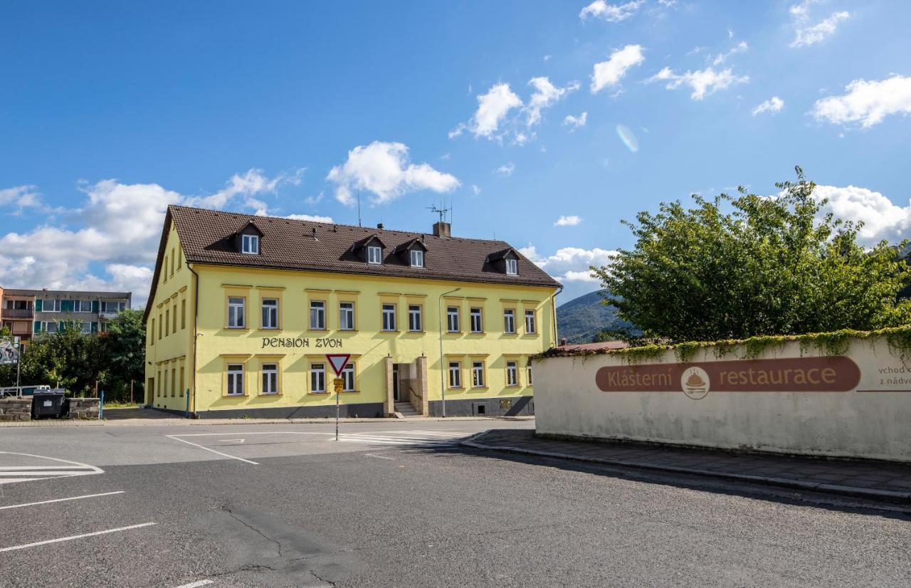 Pension Zvon Hejnice Exterior foto